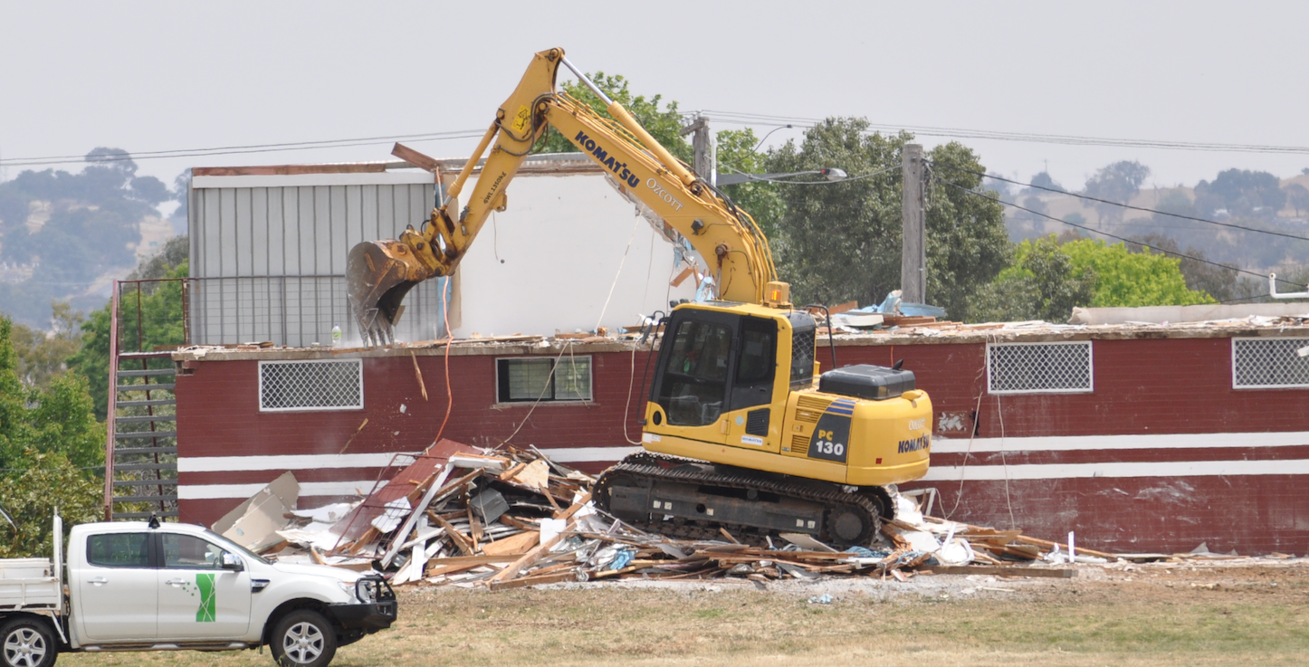 Down It Comes –  Harden Hawks Rugby League Amenities Building Comes Down