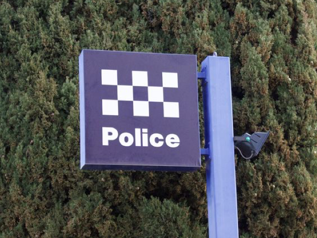 MAN ARRESTED IN COOTA LAST NIGHT AFTER STAND OFF