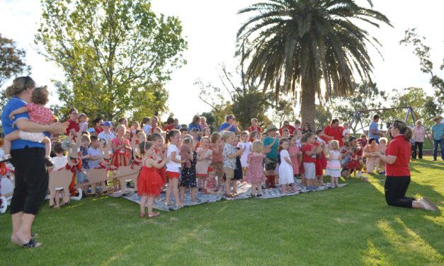 Santa Visits Newson Park and Bunyip Families