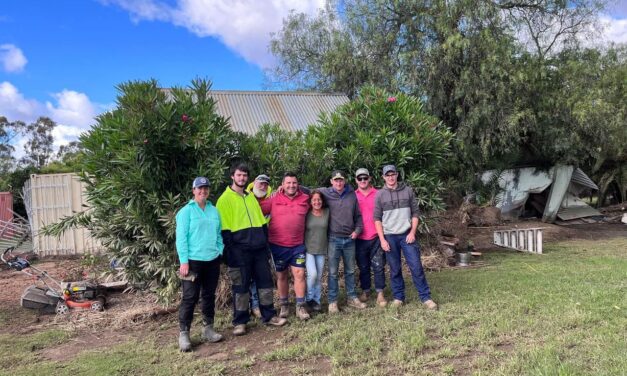 Binalong Locals Help Clean Up Eugowra