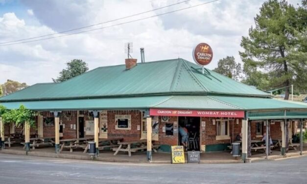 Iconic Wombat Hotel for Lease or Sale